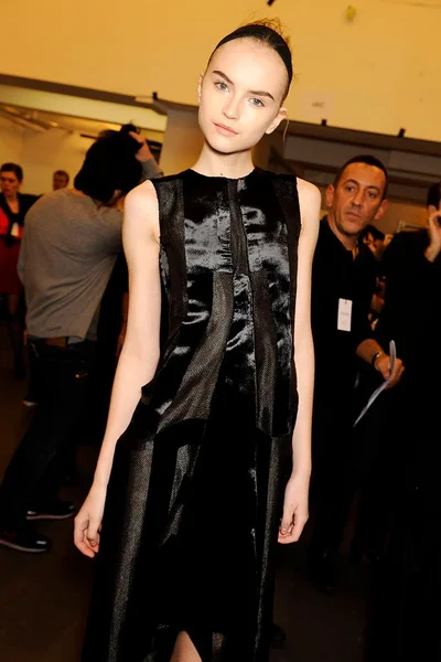 Look 25